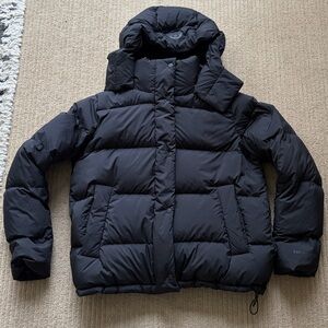 Lululemon Women’s Wunder Puff 600-Down-Fill Jacket, size 8, Black